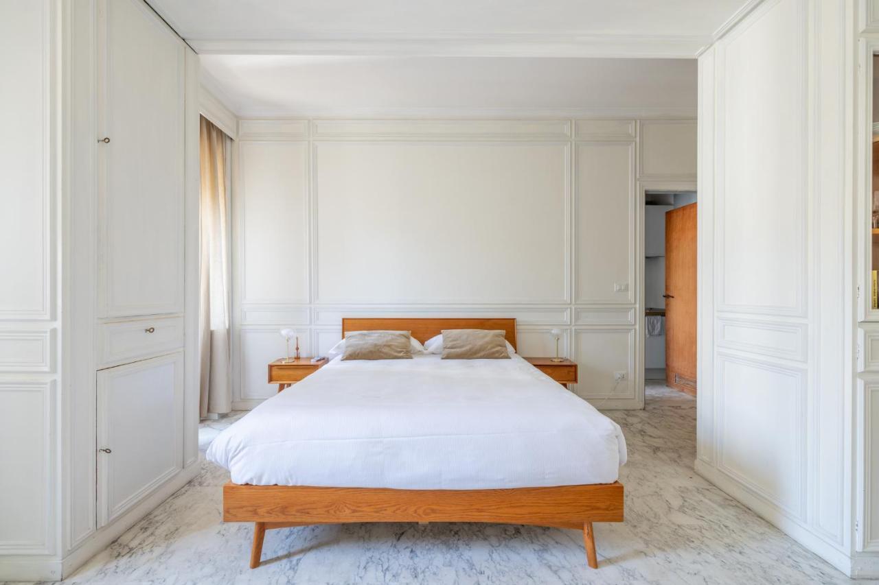 White In Apartamento